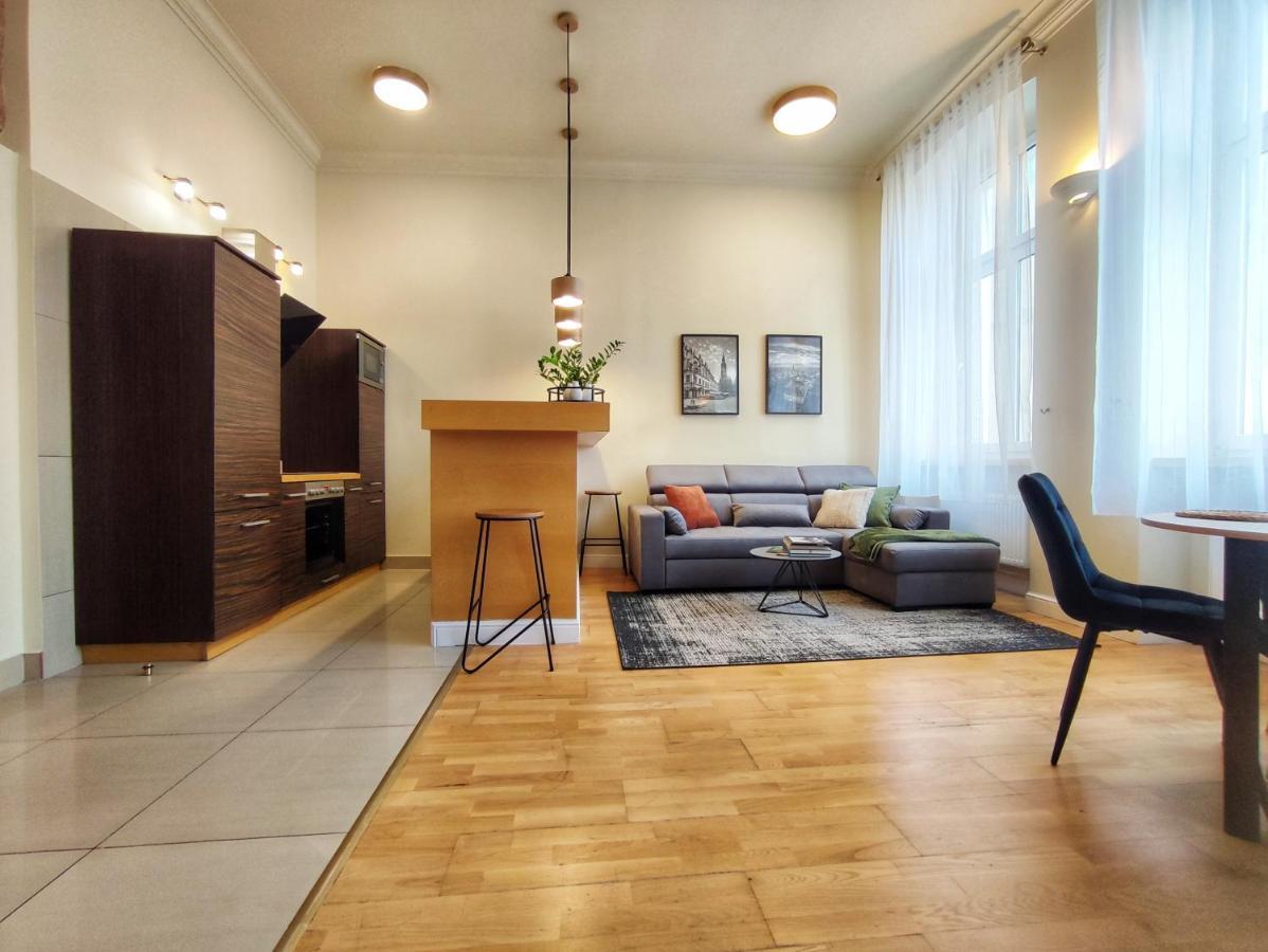 Bresly Apartament Old Town Вроцлав Екстериор снимка
