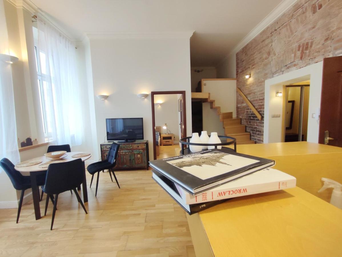 Bresly Apartament Old Town Вроцлав Екстериор снимка