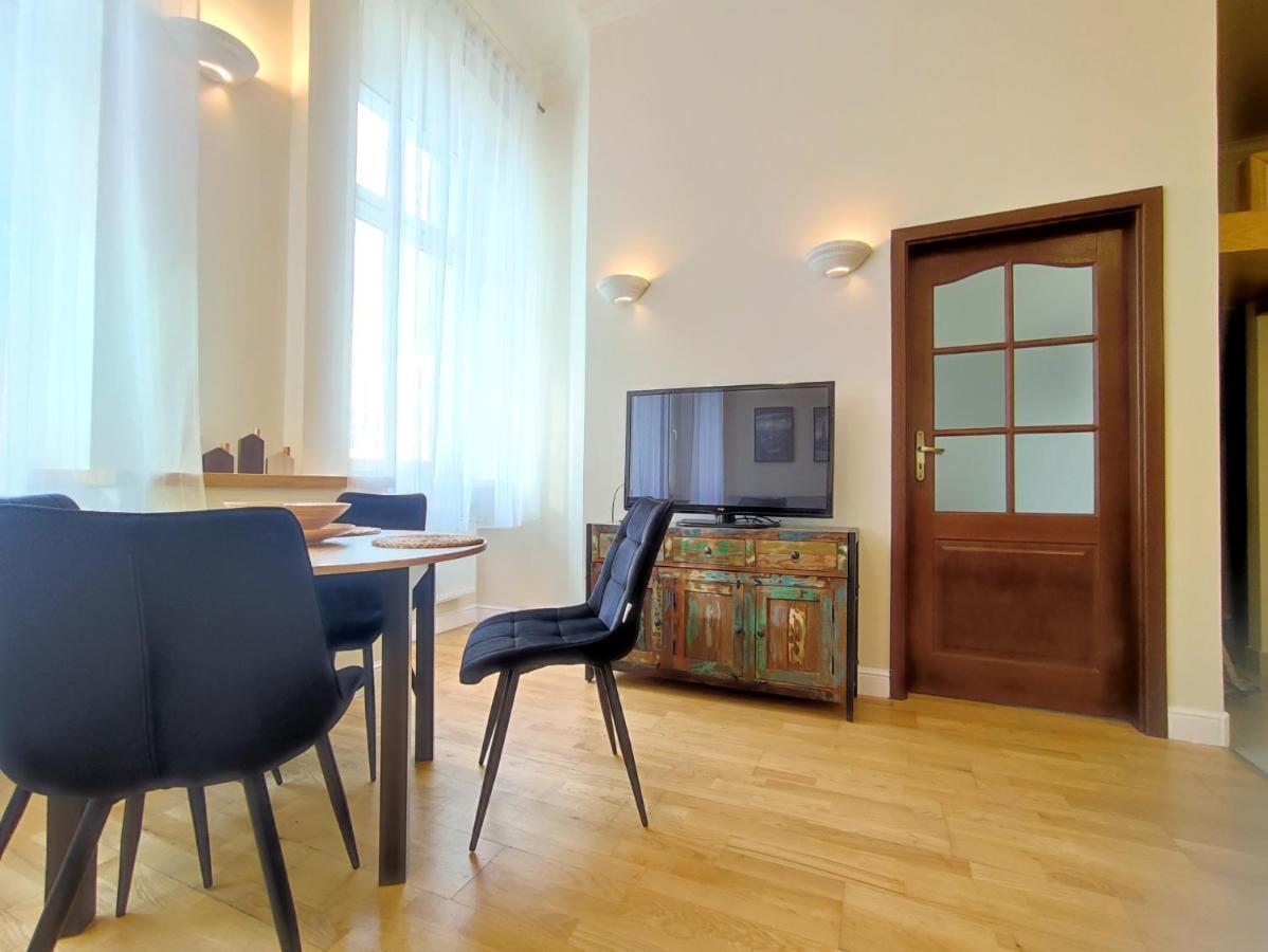 Bresly Apartament Old Town Вроцлав Екстериор снимка